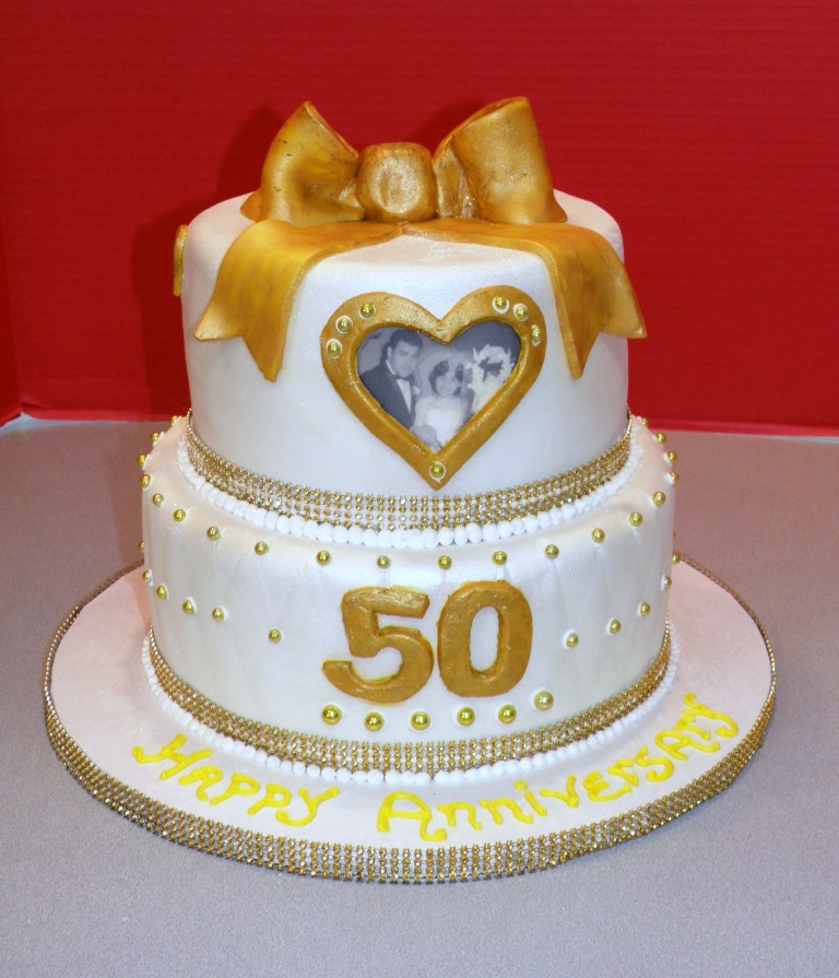 birthday cakes, wedding Shower cakes, anniversary cakes, Wellesley MA